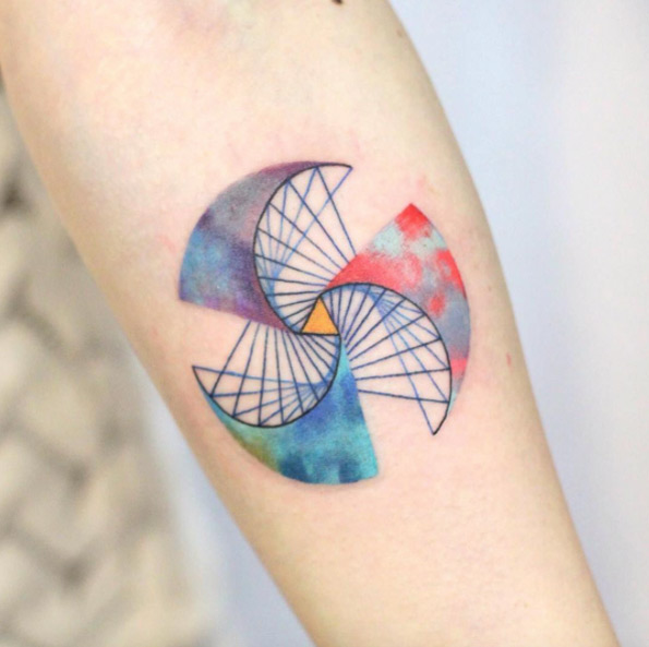 watercolor-geometric-spiral-tattoo