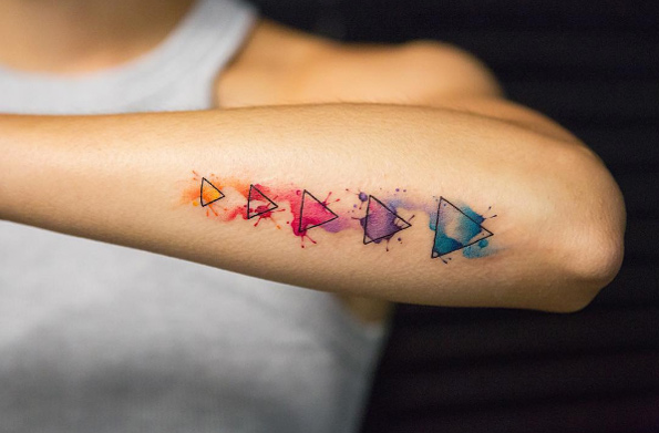 watercolor-triangle-tattoos