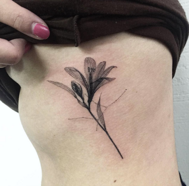 x-ray-flower-tatoo-deign