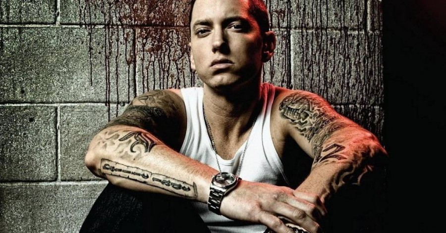 eminem1-900x471