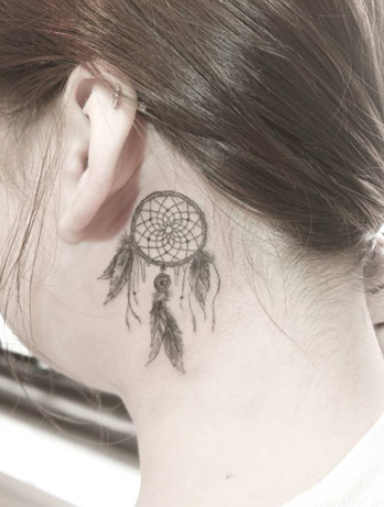 behind-ear-tattoo-2
