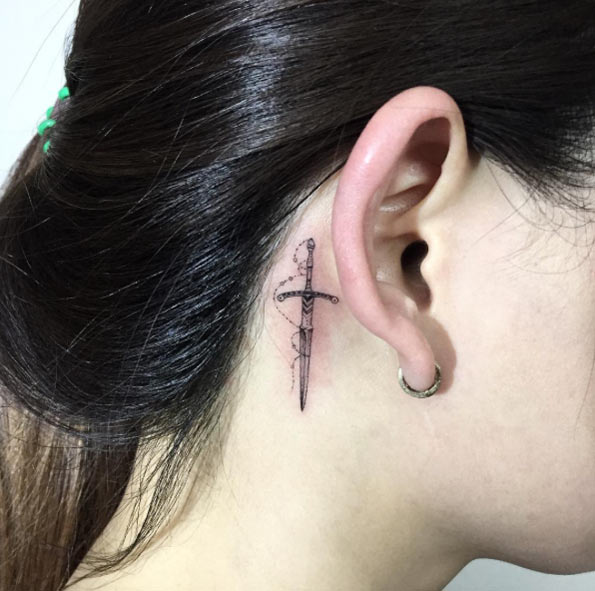 behind-the-ear-tattoo-1