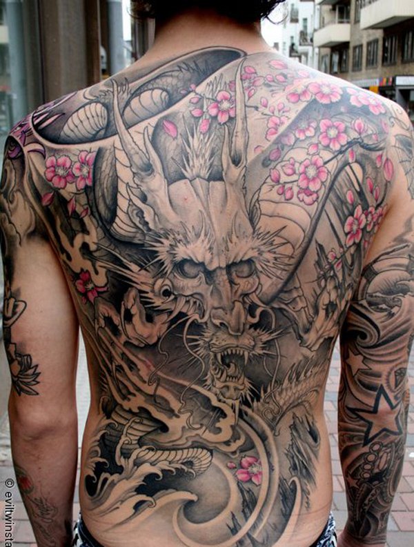30-japanese-dragon-tattoo-on-back