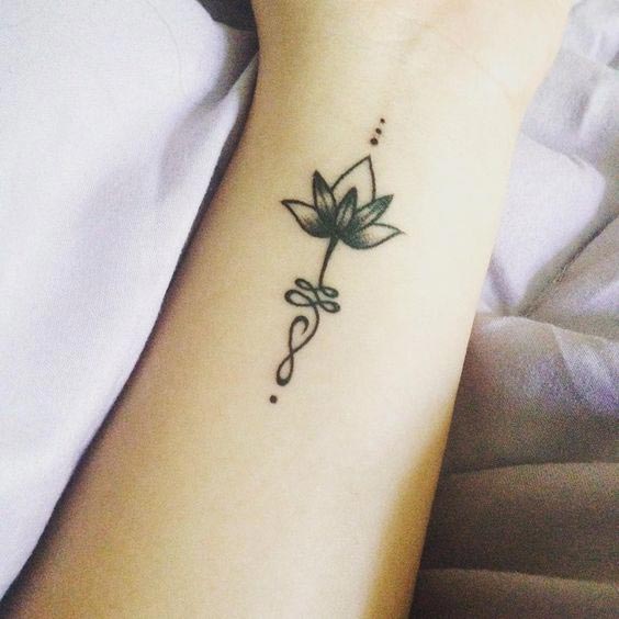 little-lotus-tattoo-on-wrist