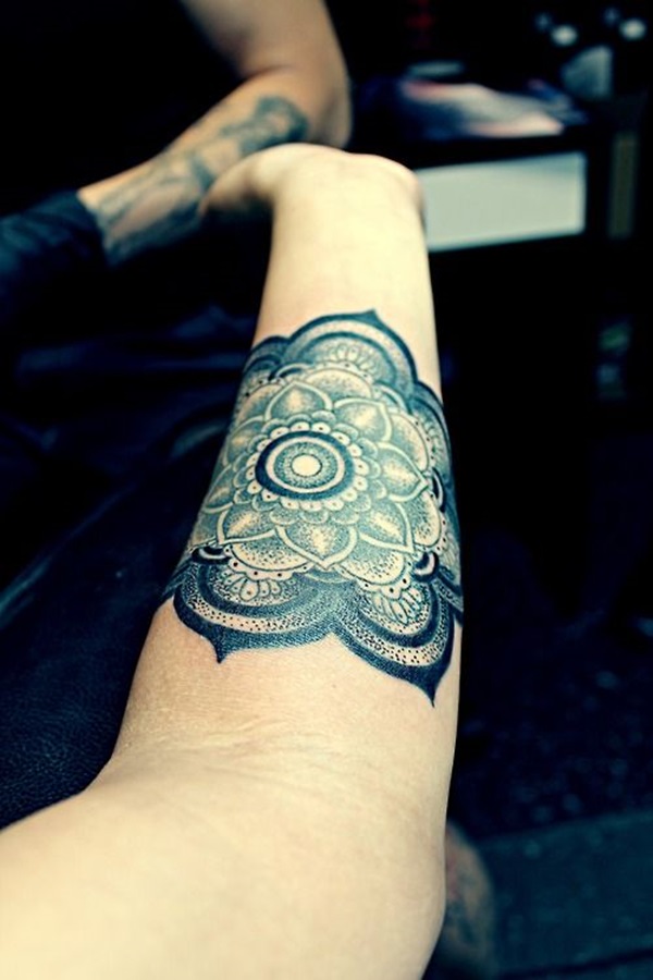 insanely-gorgeous-blue-tattoos-in-trend-37