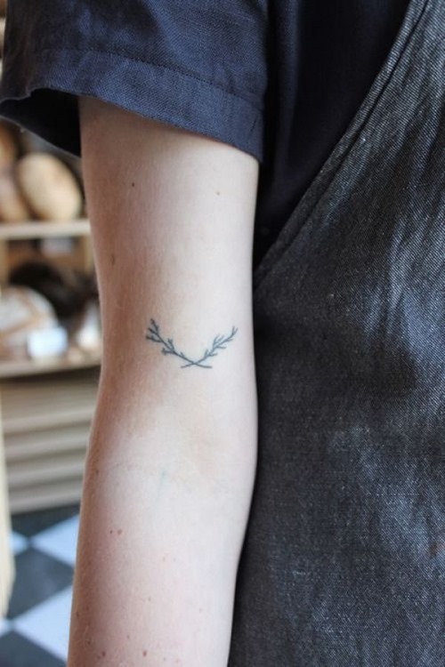 25-cute-minimalist-tattoos-for-girls-18