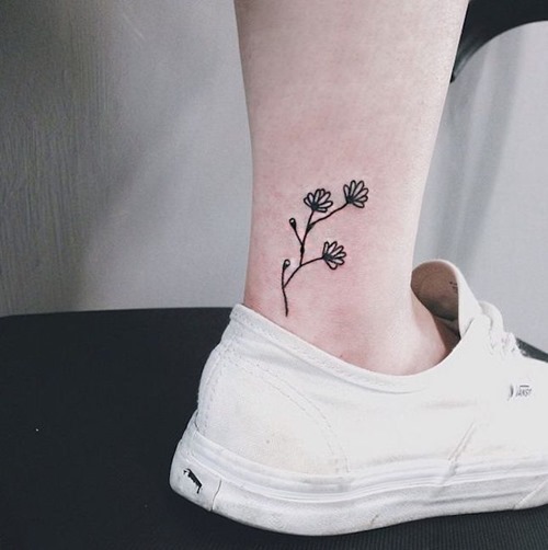 25-cute-minimalist-tattoos-for-girls-19