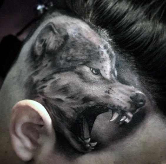 traditional-wolf-tattoo-for-men