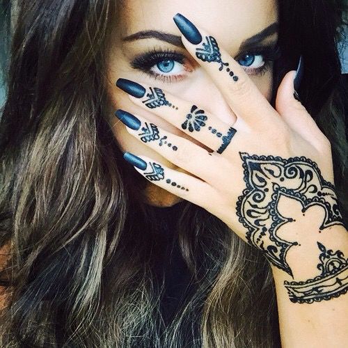 Henna-Tattoos-Latest-Trends-Designs-2016-2017-Collection