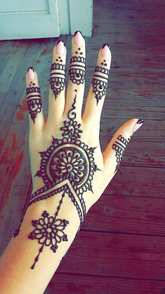 Henna-tattoos-for-hands-3