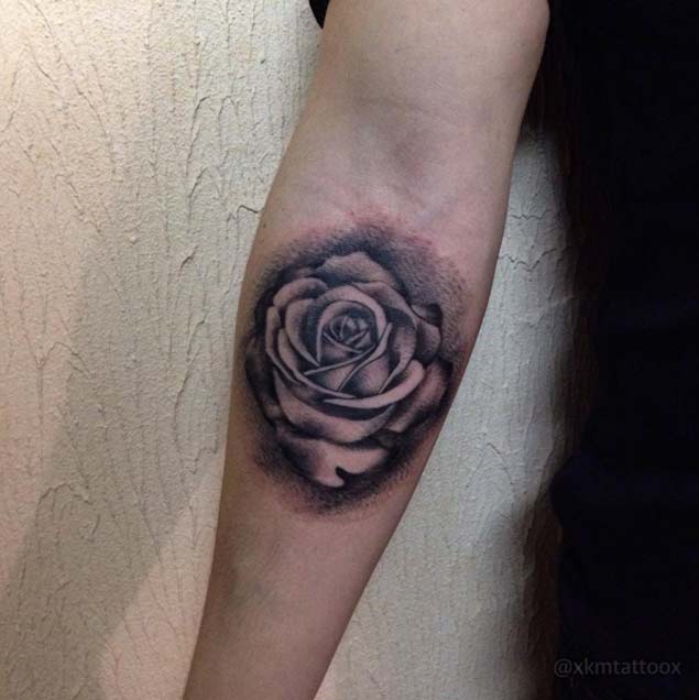 blackwork-rose-tattoo