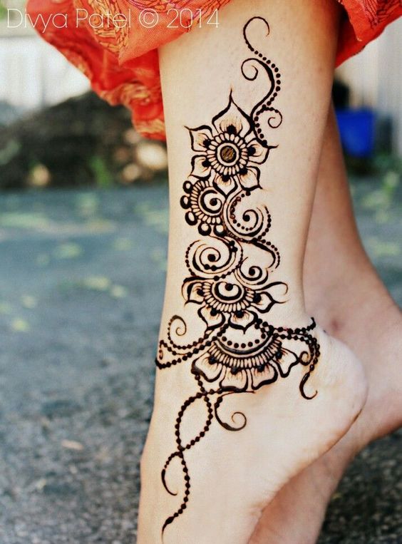 henna-tattoos-for-feet-2