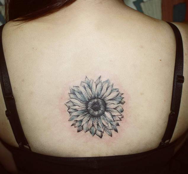 sunflower-tattoo-back