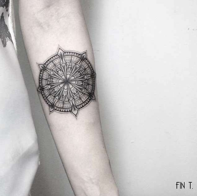 symmetrical-forearm-tattoo-1-e1453926002361