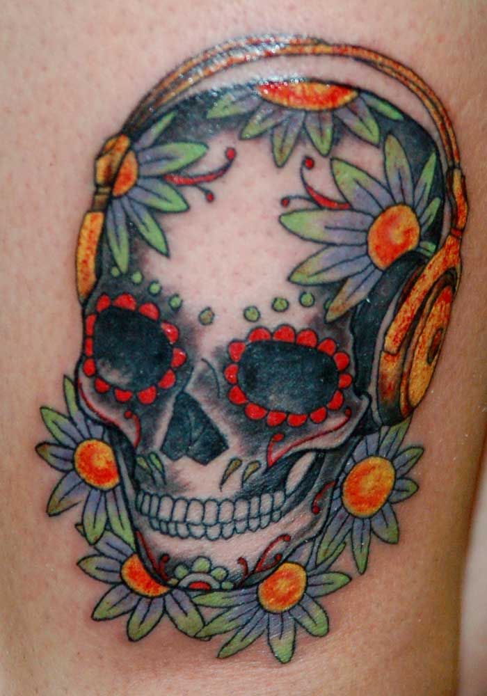 Tatuaggio teschio messicano simpatico e pieno di simbologia