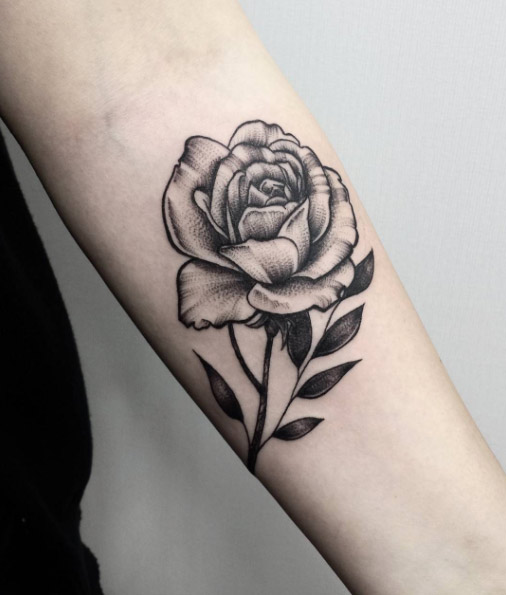 blackwork-rose-tattoo-design-3 - TatuaggiStyle.it