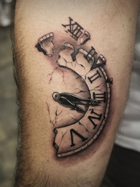 Tatuaggi con l’orologio: 20 modelli maschili da cui prendere