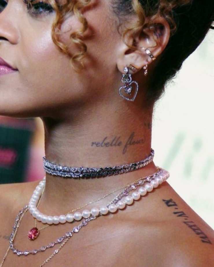 Rihanna tatuaggio